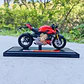   Motocicleta Ducati Super Naked V4 S Roja 1/18 - Miniatura 5