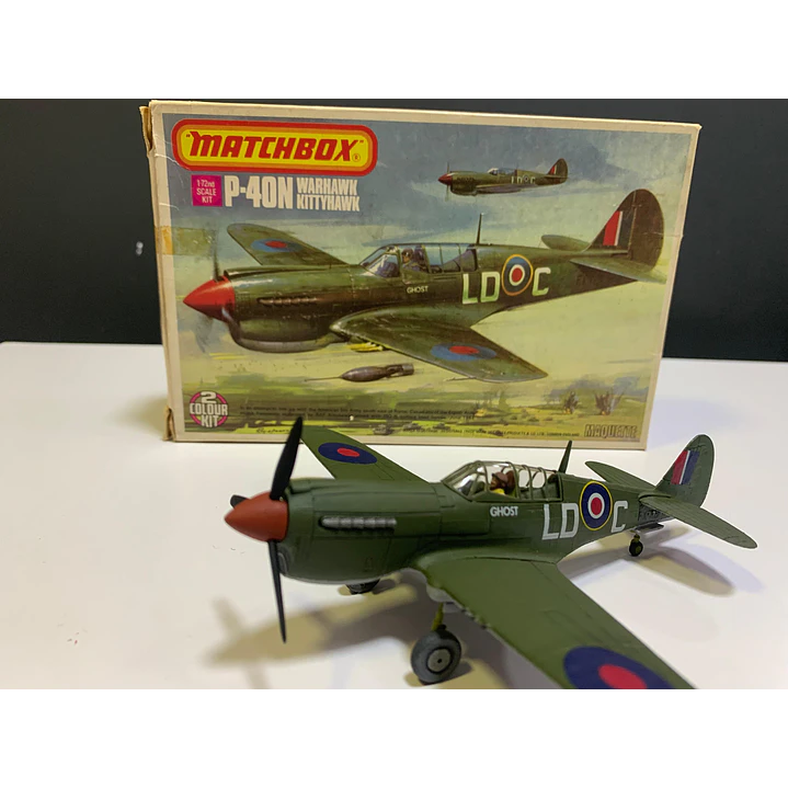 Avión Colección  P-40N Warhawk Kittyhawk1/72 3
