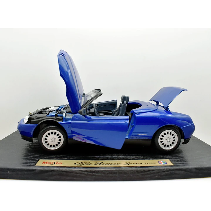 Carro Colección  No Nuevo alfaromeo spider 1995Azu 1/18 1