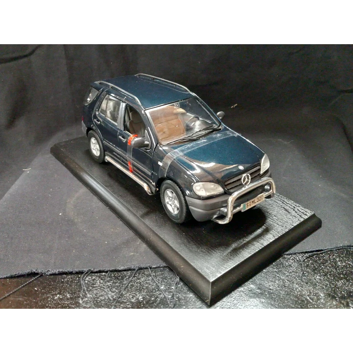 Carro Colección  No Nuevo Mercedes benz ml 320 1997 1/18 2