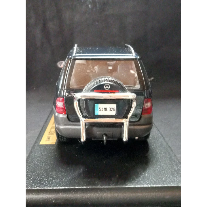 Carro Colección  No Nuevo Mercedes benz ml 320 1997 1/18 3