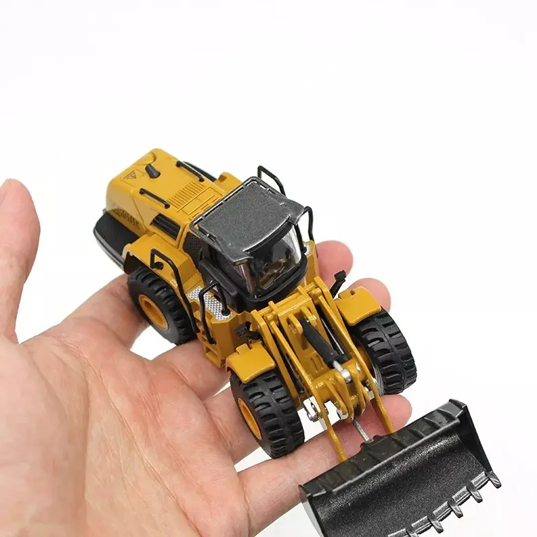     Huina 1813 Cargador Frontal de Metal a Escala 1:60 2