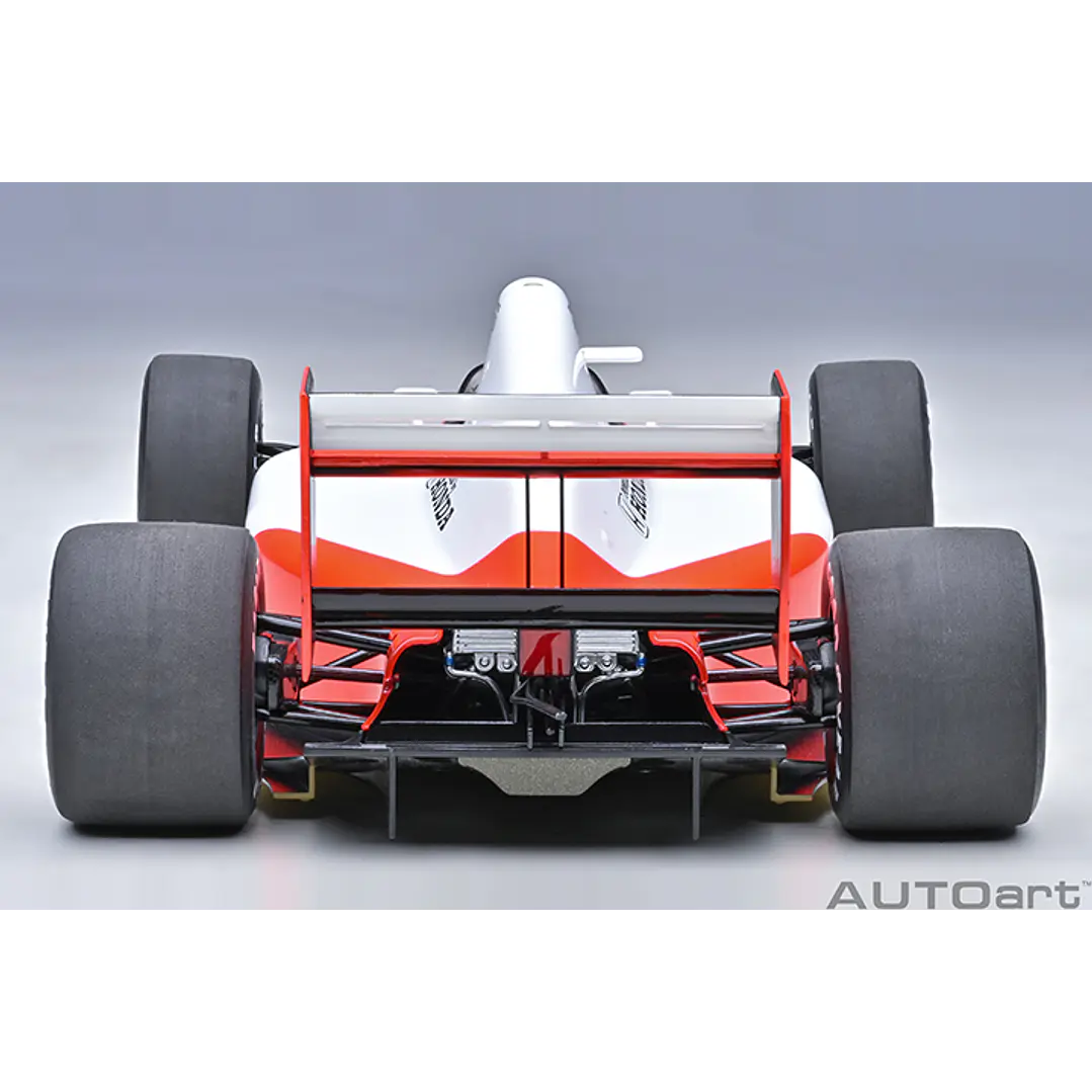 Carro Colección   MCLAREN HONDA MP 4/6 JAPANESE GP 1991 A. SENNA #1 1/8 6
