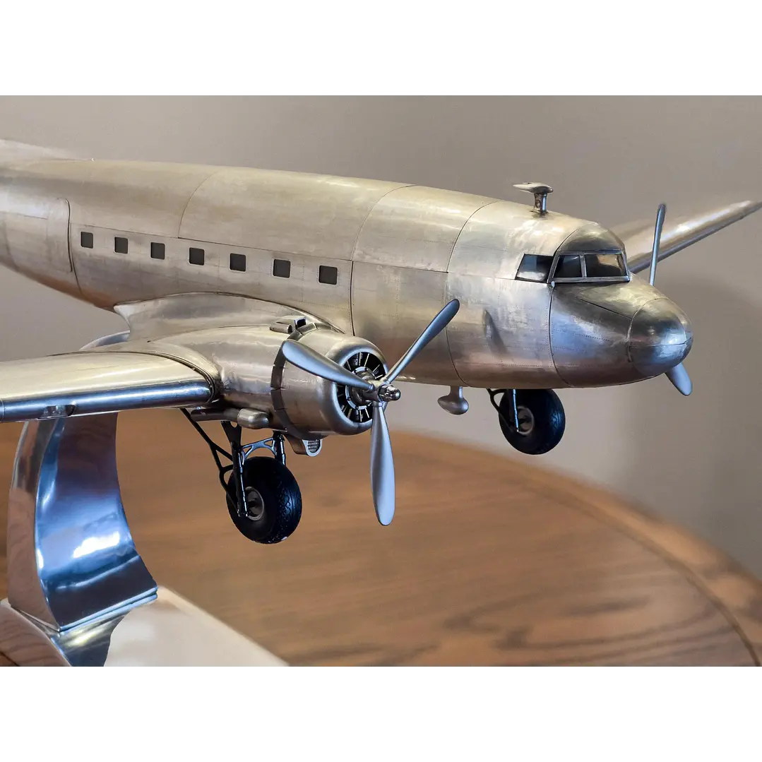  Dakota Dc-3 1/32  en aluminio 1