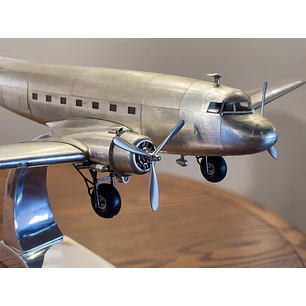  Dakota Dc-3 1/32  en aluminio
