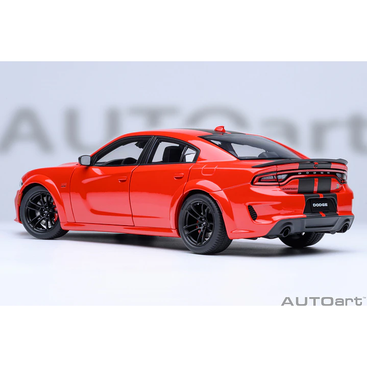 Carro Colección  Dodge Charger Scat Pack Wideb1/18 2
