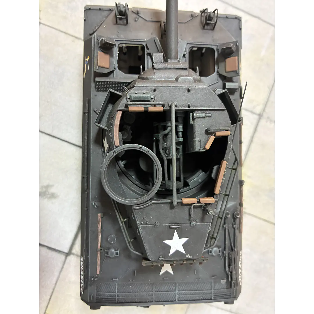 modelo armado y pintado  Tanque M-18 Hellcat 1/35 academy 2