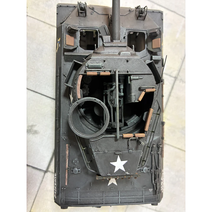 modelo armado y pintado  Tanque M-18 Hellcat 1/35 academy 2