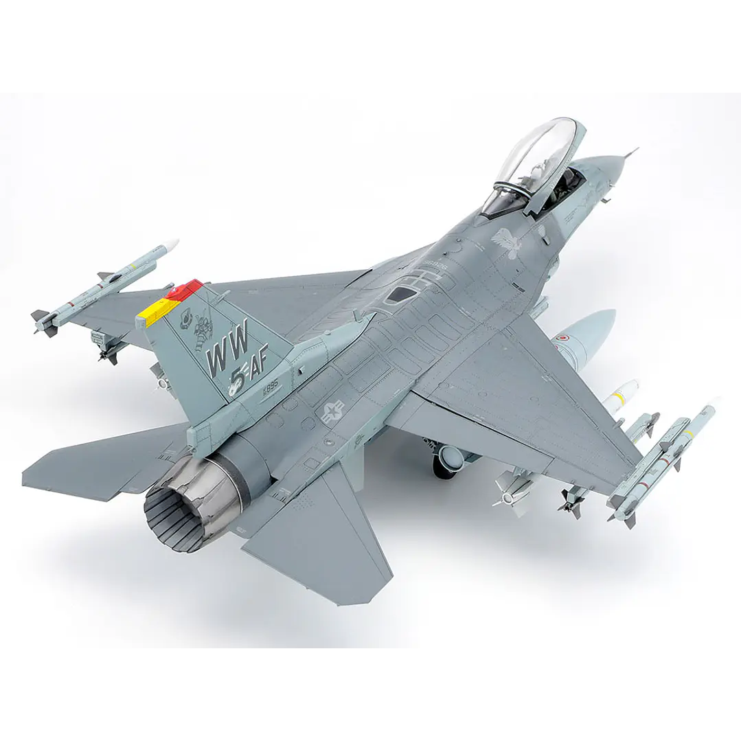 Para armar Lockheed Martin F-16Cj (Block 50) F 2
