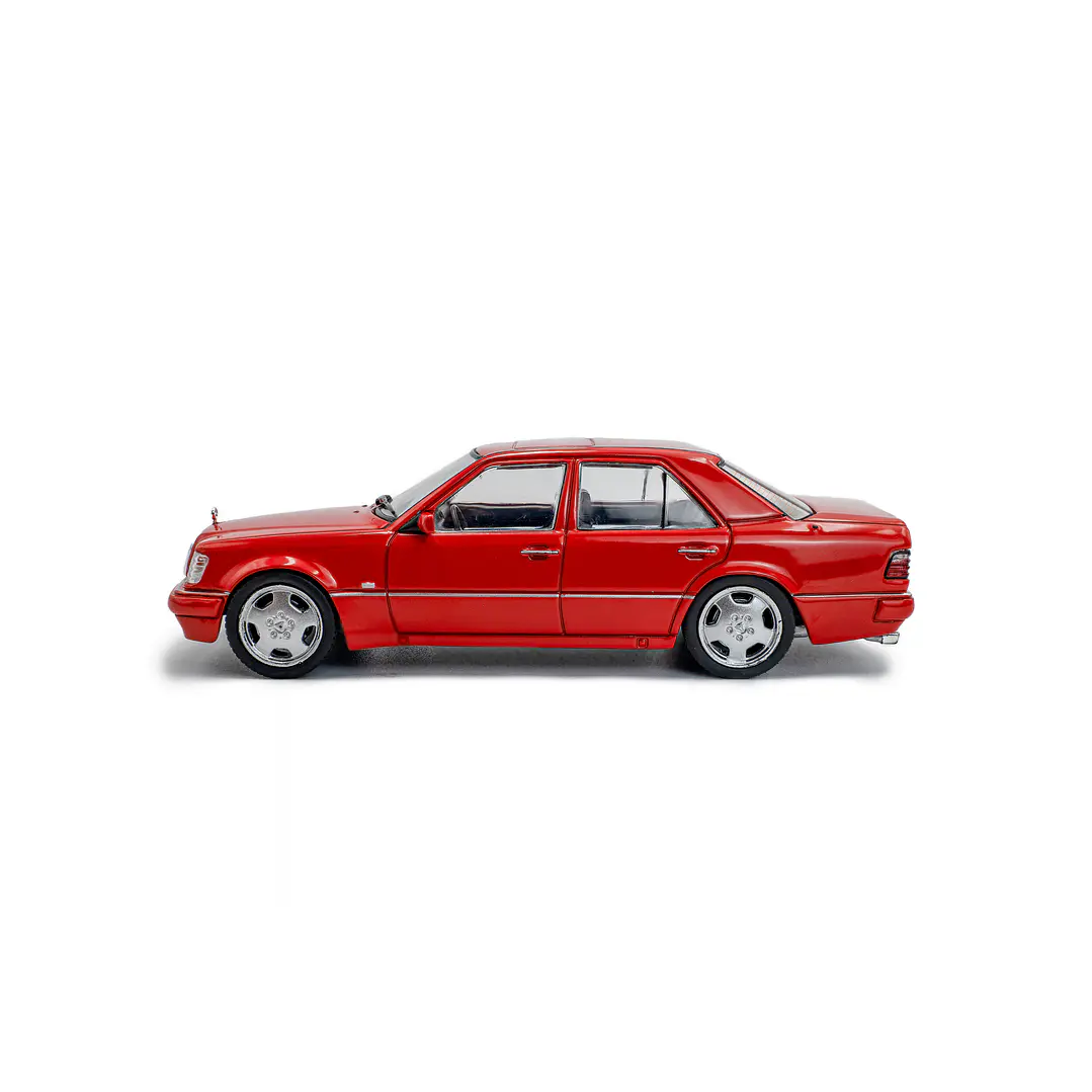 Carro Colección  Mercedes-Benz E60 Amg Red 1994 1/43 2