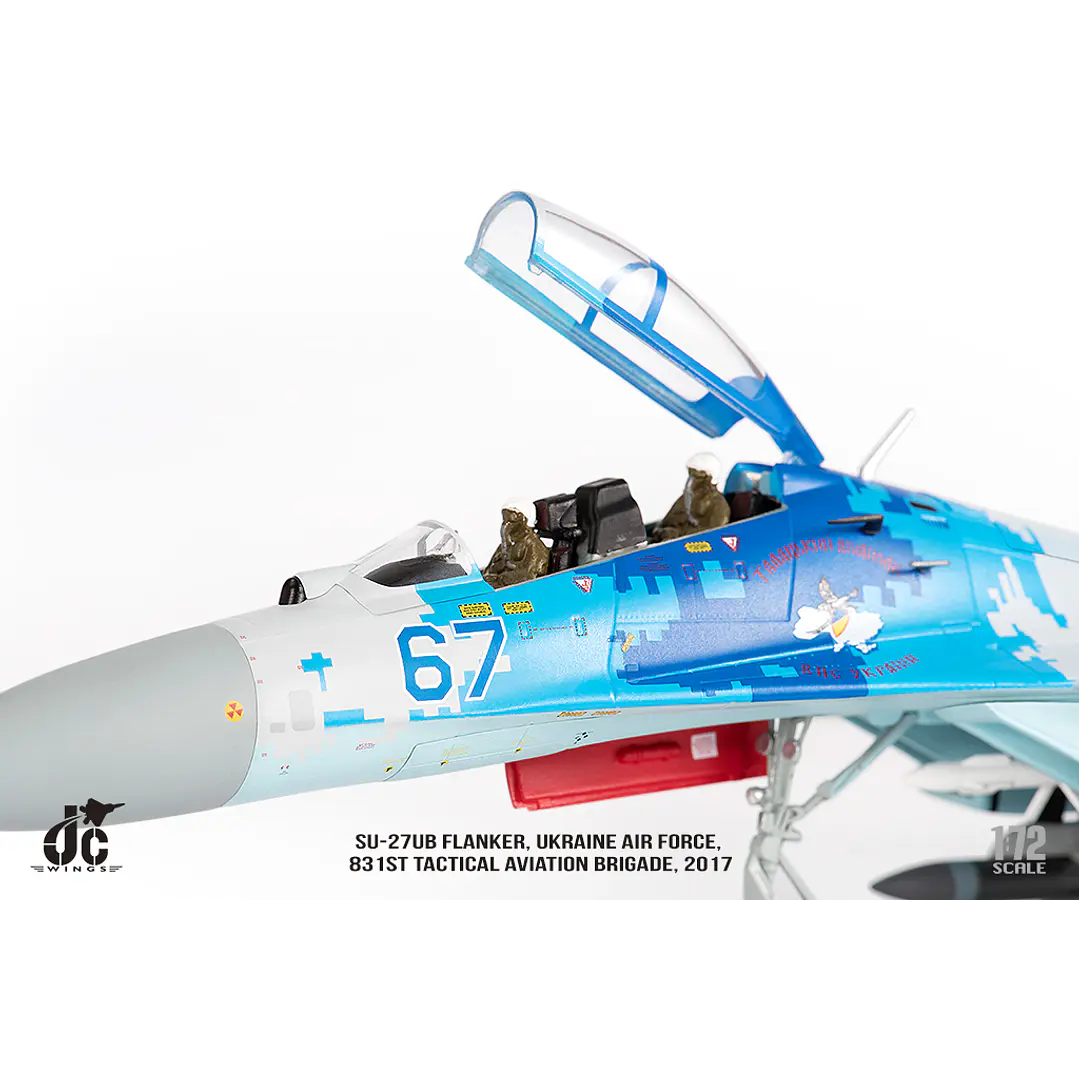 Avión Colección  JC Wings Ukrainian Air Force Sukhoi Su-27 Flanker JCW-72-SU27-012 4
