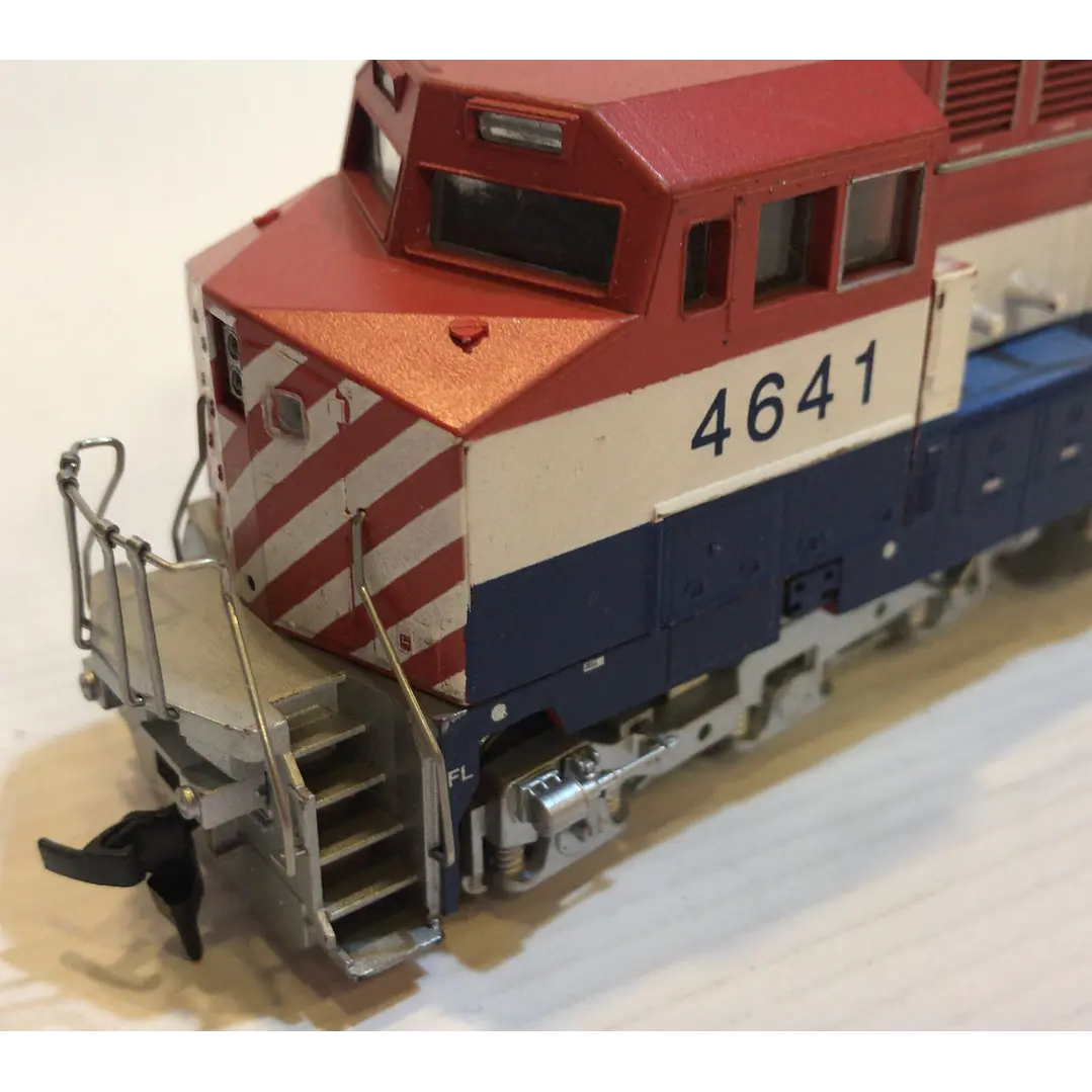 Tren Eléctrico No Nuevo Locomotora C44-9W BC Rail 1/87 ho h0 3