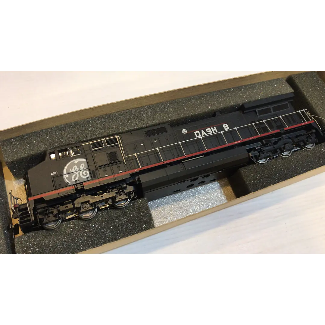 Tren Eléctrico No Nuevo Locomotora C44-9W 