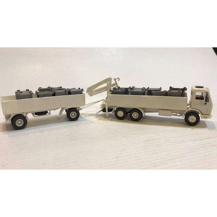 Vehículo Colección  No Nuevo Camion Mercedes Con Remolque y cajas 1/87 Ho H0 1