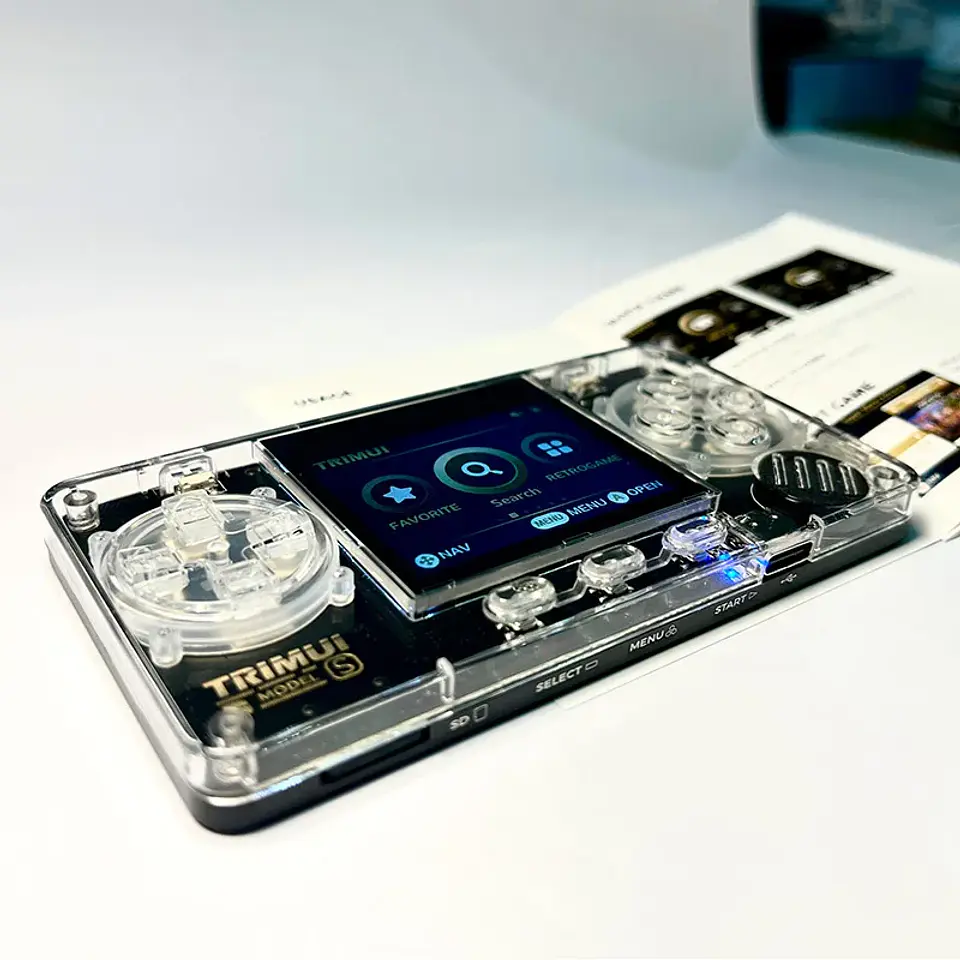 Consola de juegos portátil retro TRIMUI Model S Mini reproductor portátil IPS de 2,0 pulgadas con más de 15000 juegos clásicos 4