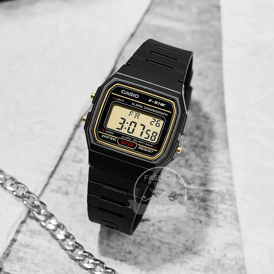 Casio  F-91WG-9 Reloj cuadrado pequeño y versátil Diseño retro cómodo. 2