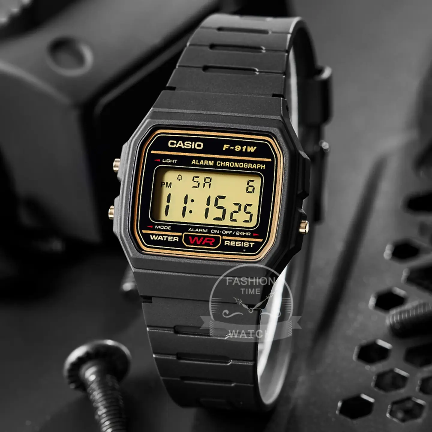 Casio  F-91WG-9 Reloj cuadrado pequeño y versátil Diseño retro cómodo. 3