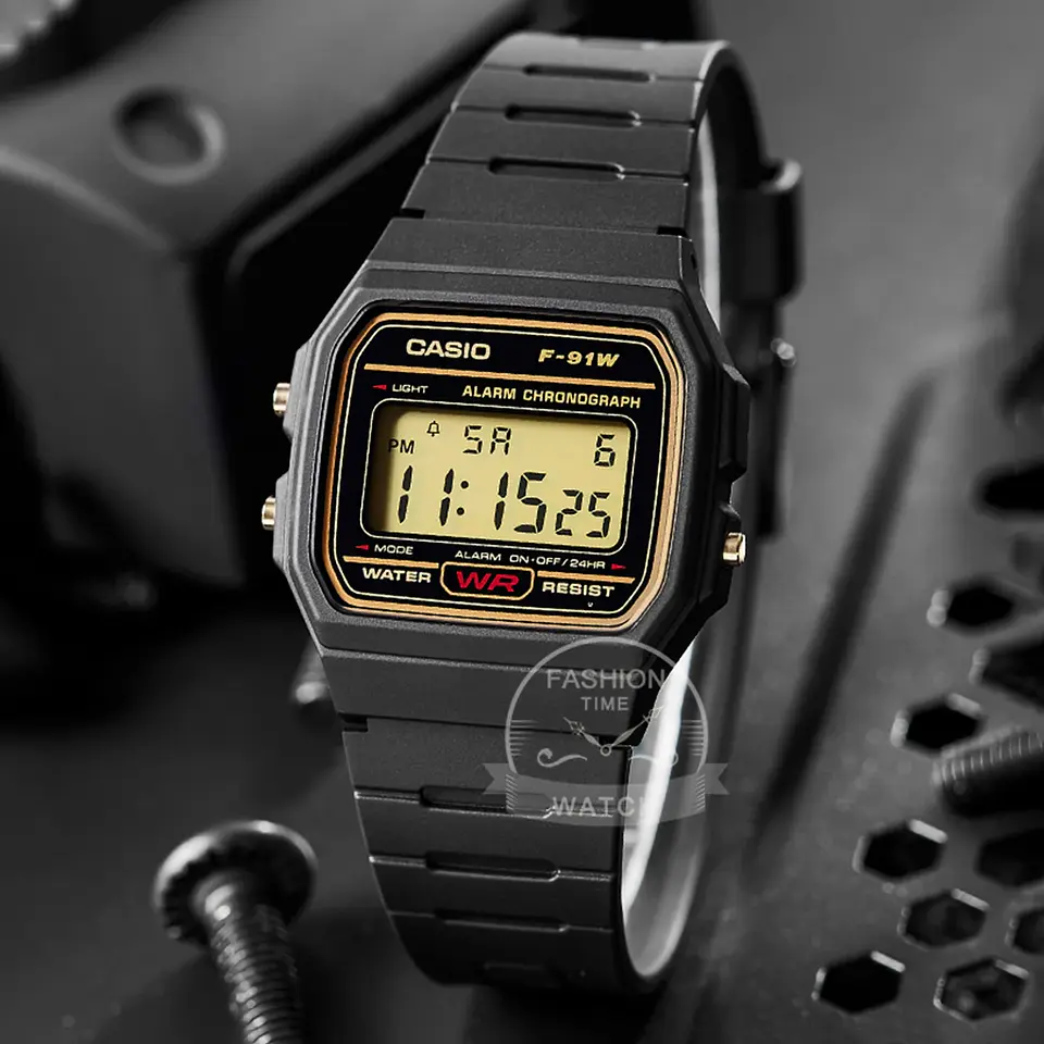Casio  F-91WG-9 Reloj cuadrado pequeño y versátil Diseño retro cómodo. 3