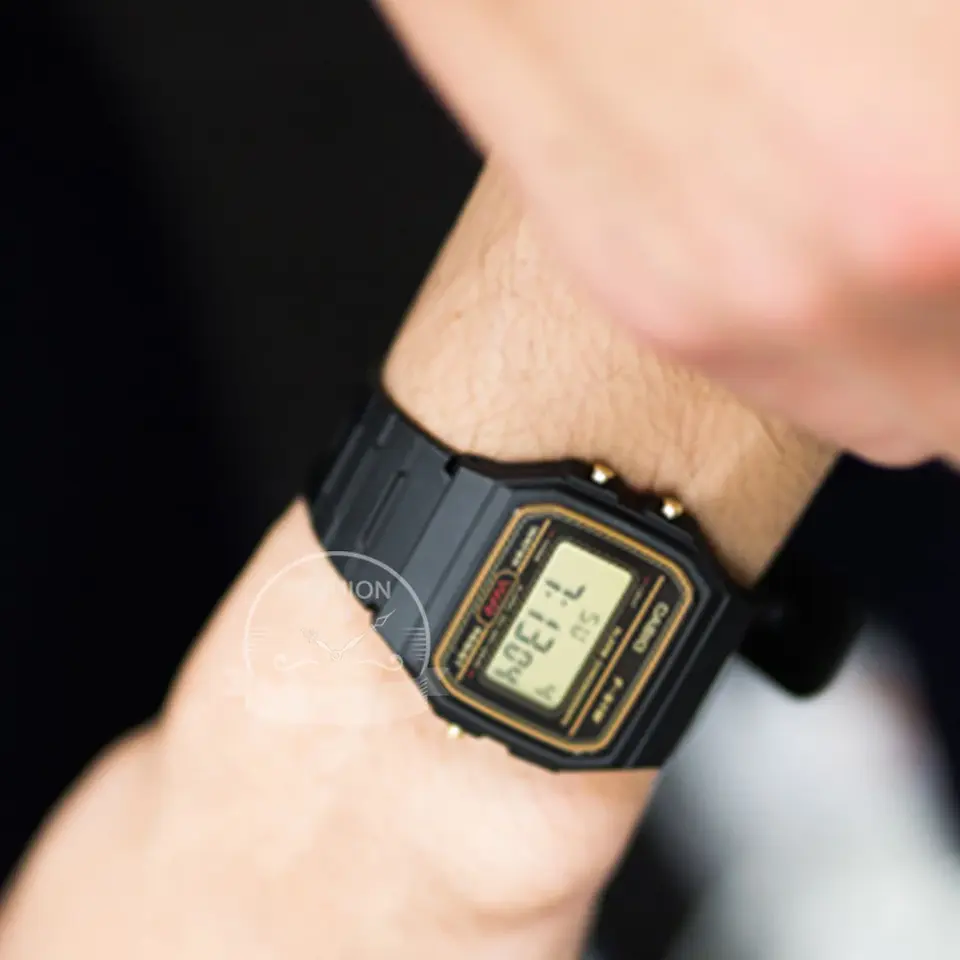 Casio  F-91WG-9 Reloj cuadrado pequeño y versátil Diseño retro cómodo. 6