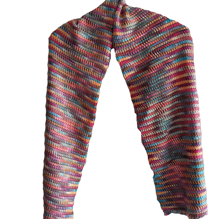 Bufandas Artesanales Colombianas Tejidas a Mano – Calidez, Color y Tradición 11