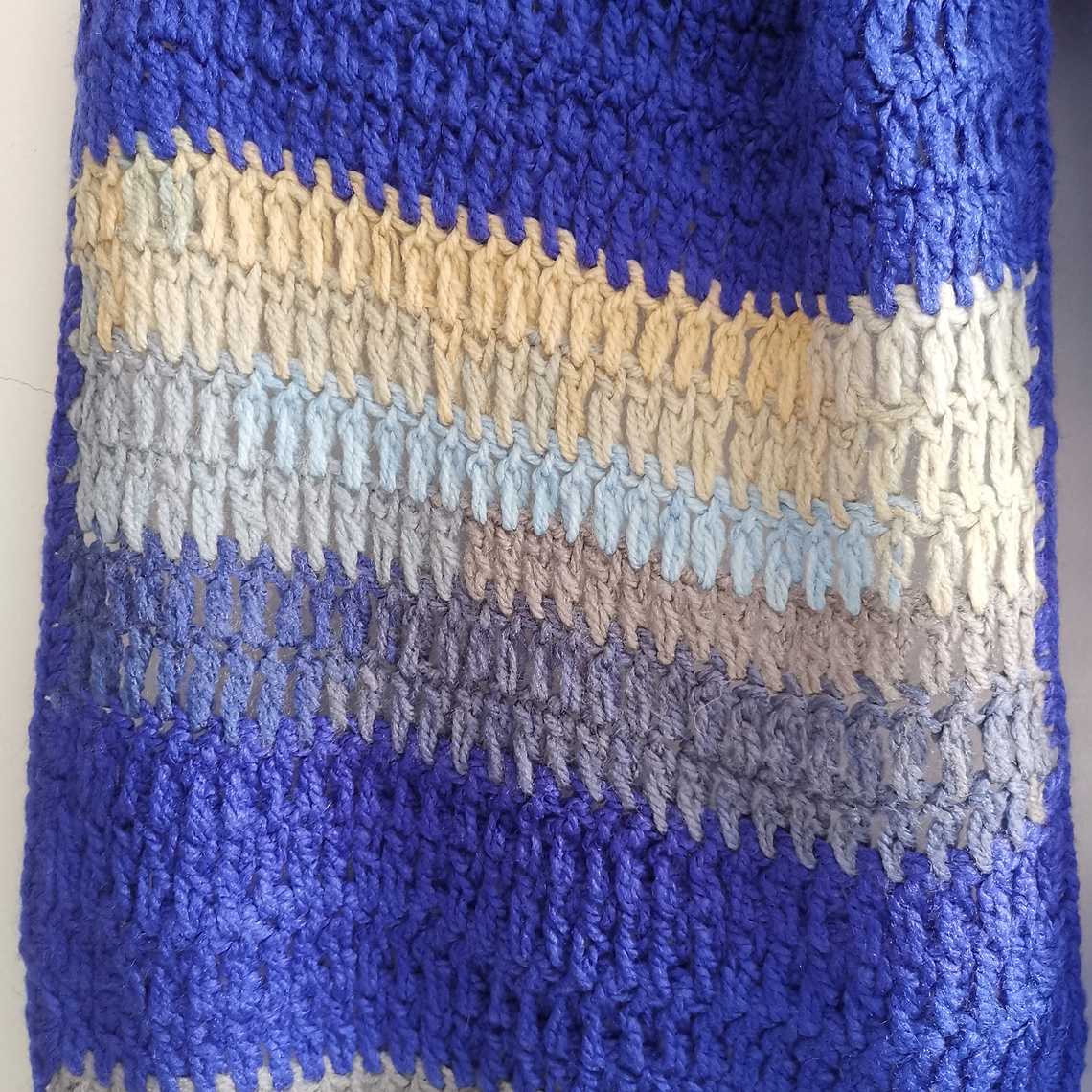 Bufandas Artesanales Colombianas Tejidas a Mano – Calidez, Color y Tradición 2