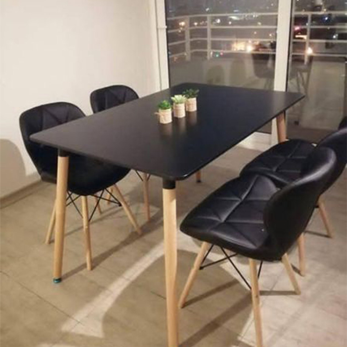 Comedor Praga rectangular negro con 4 Sillas Mariposas Rubik 1