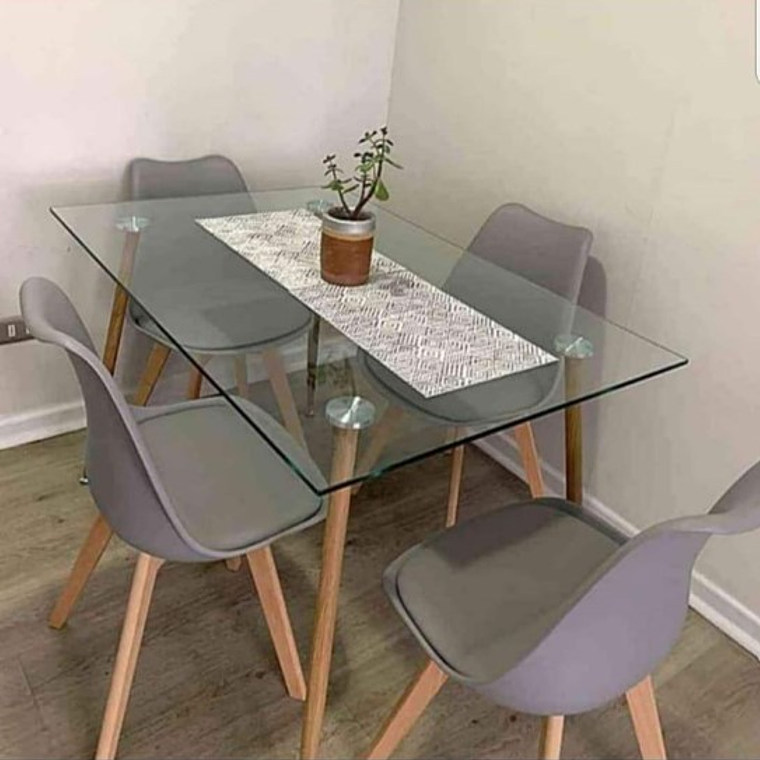 Comedor Bangkok rectangular vidrio 120x80 cm y 4 Sillas Tulip 1