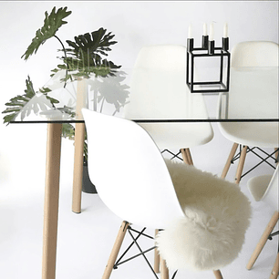 Comedor Atlanta rectangular vidrio 140x80 cm con 4 Sillas Eames