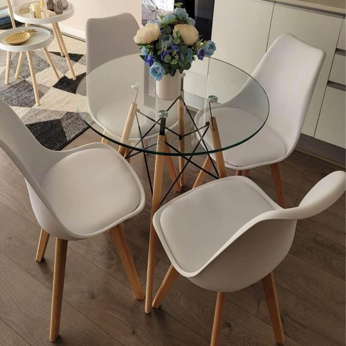 Comedor América redondo vidrio 80 cm y 4 Sillas Tulip 6