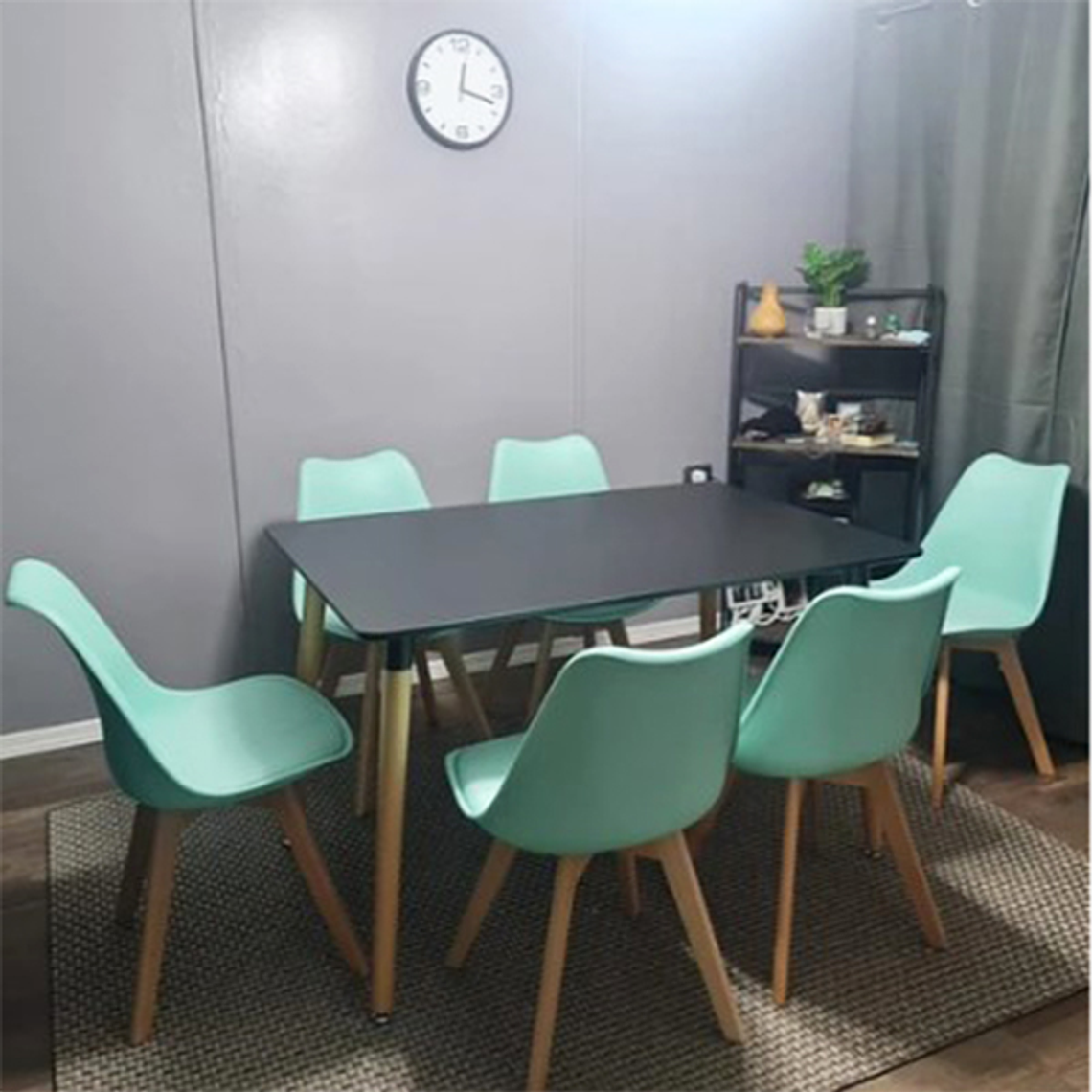 Comedor Bergen rectangular negro 120x80 cm con 6 Sillas Tulip 2