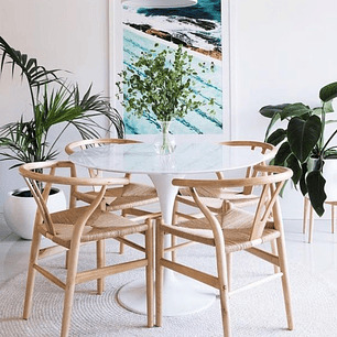 Comedor Bretaña blanco redondo 80 cm con 4 Sillas Wishbone madera