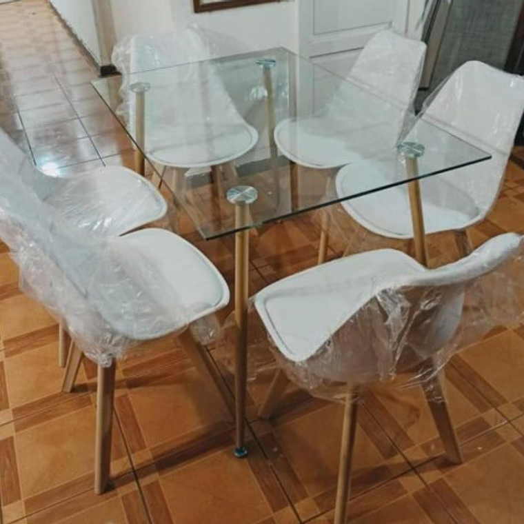Comedor Bangkok Rectangular vidrio 130x80 cm con 6 Sillas Tulip 3