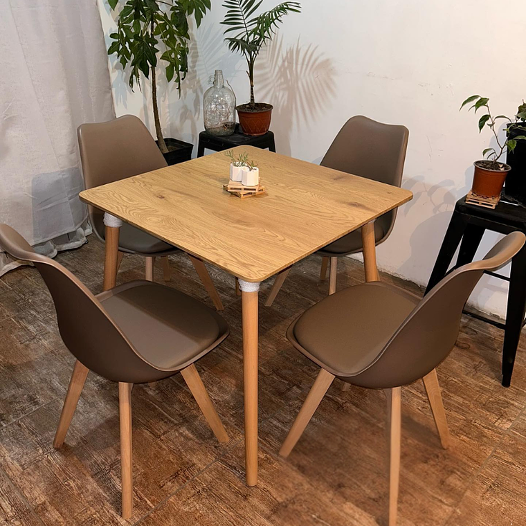 Comedor Doha cuadrado madera con 4 Sillas Tulip 2