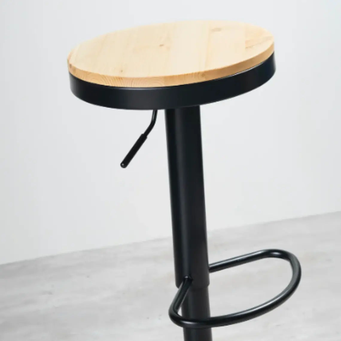 Taburete Viking Metal - Madera 2