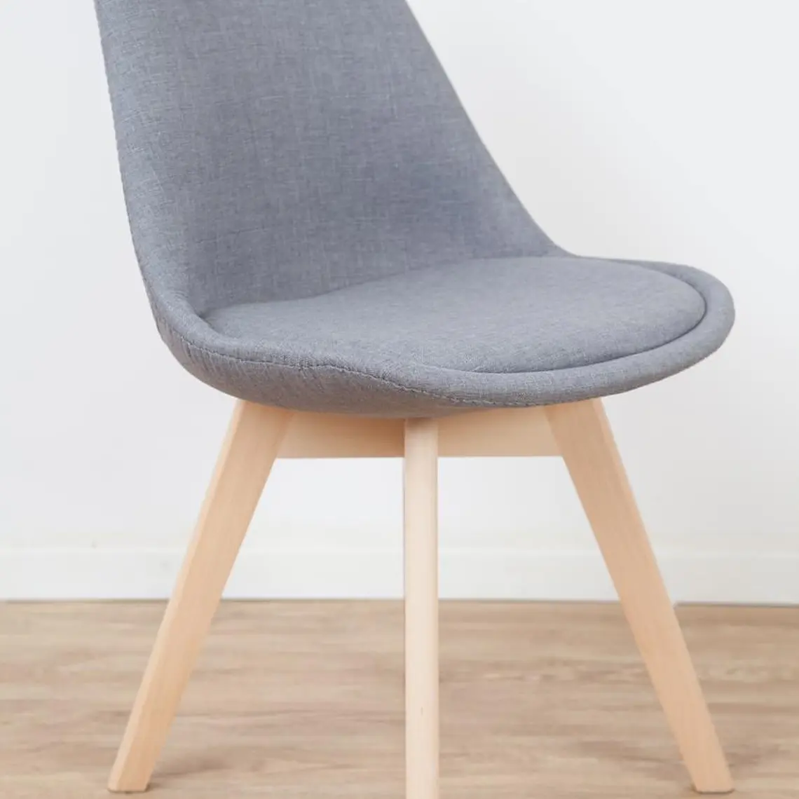 Comedor Mesa Eames redondo vidrio 80 cm con 4 Sillas Tulip Lino  4