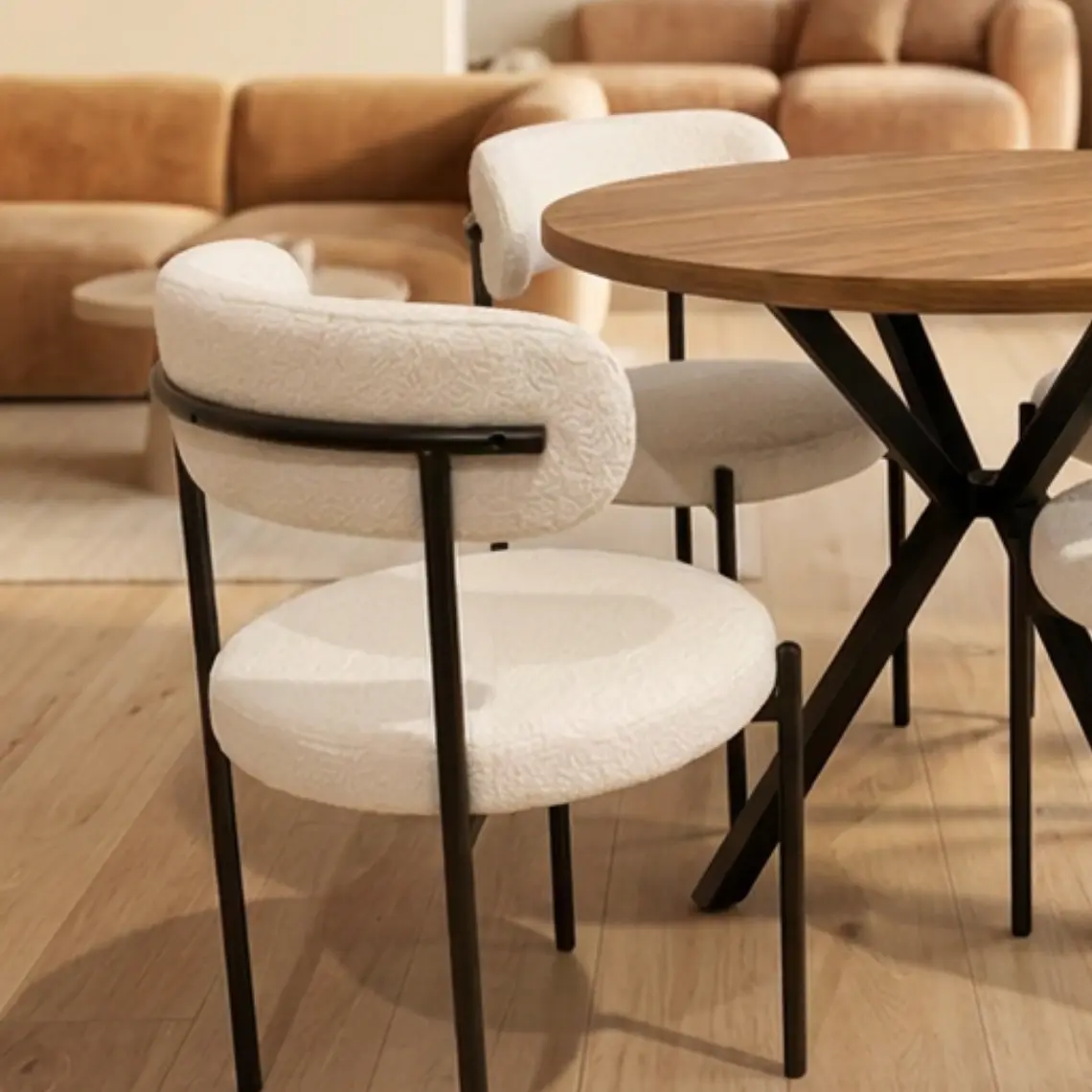 Comedor Mesa Asgard Rustik Black 120 cm con 4 Sillas Arpi Sun - Crema 2