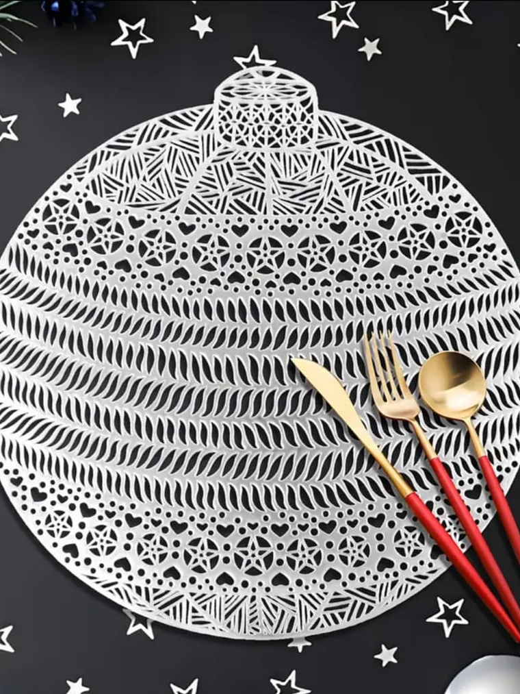 Set de 2 Individuales de Pvc, Modelo de Esfera Navideña. 5