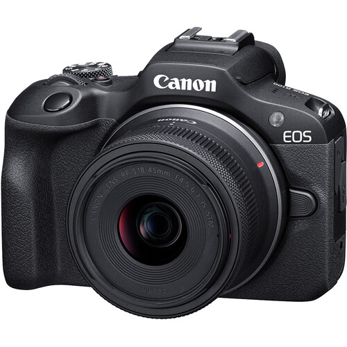 Canon EOS R100 con lente de 18-45 mm