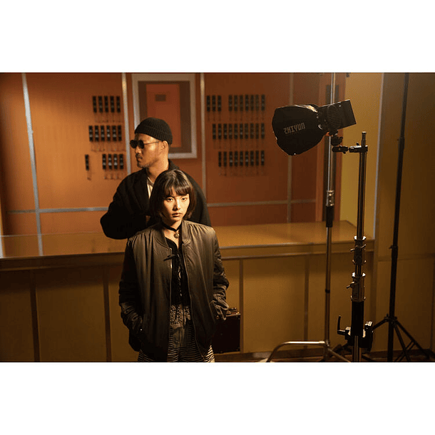 Zhiyun Cinepeer CX100 RGB Pocket Light 16