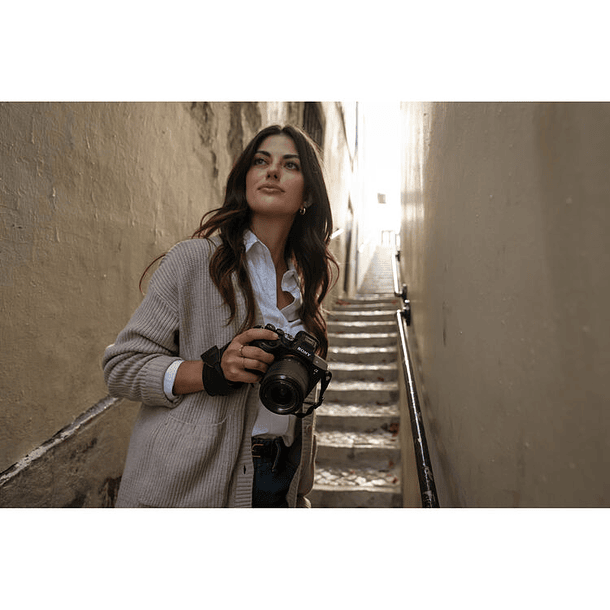 Sony FE 28-70mm f/3.5-5.6 OSS II 9