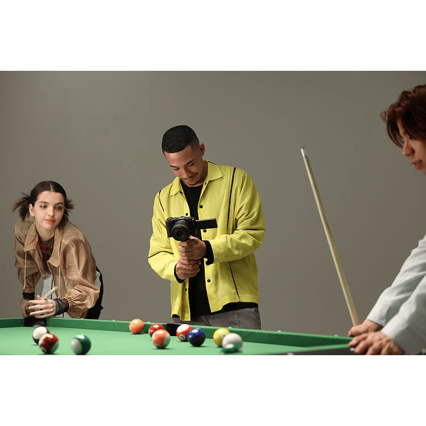 Canon RF-S 14-30mm f/4-6.3 IS STM PZ (Canon RF) 7