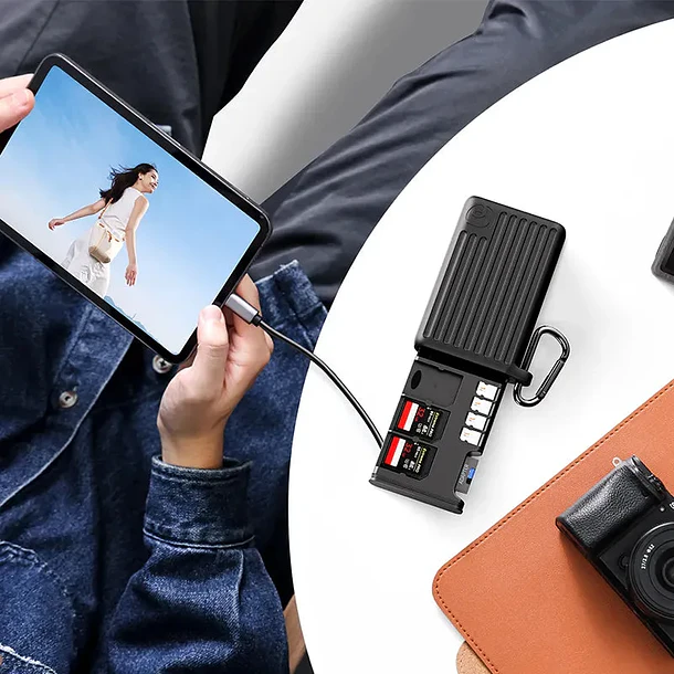 Ulanzi MCR-01 Multifunctional High-Speed Card Reader 11