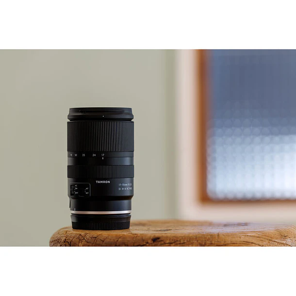 Tamron 17-70mm f/2.8 Di III-A VC RXD (Canon RF) 13