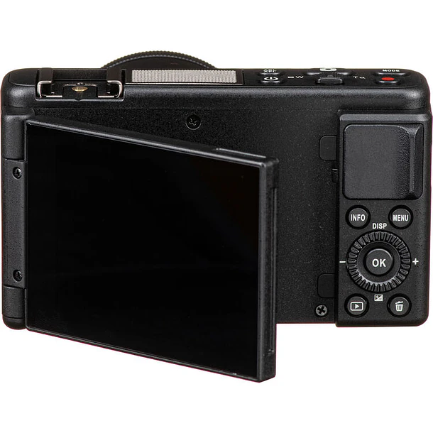 Yashica City 200 Digital Camera 12