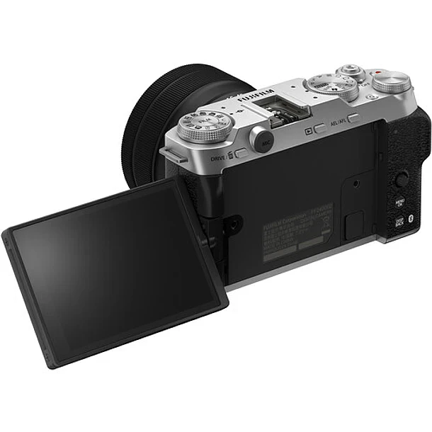 FUJIFILM X-M5 con lente XC 15-45mm f/3.5-5.6 (Silver) 3