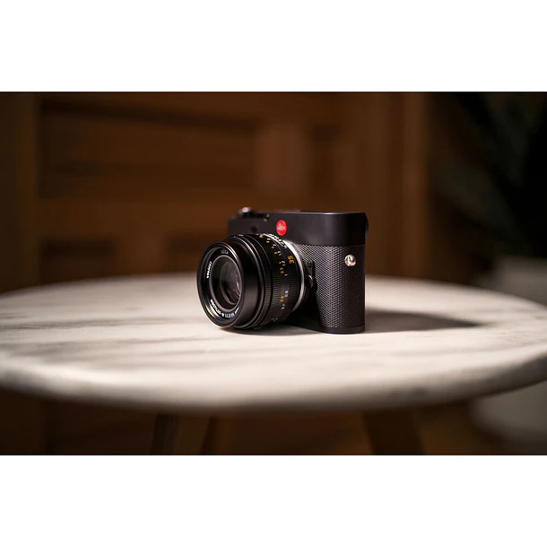 Leica Noctilux-M 35mm f/1.2 ASPH. 16