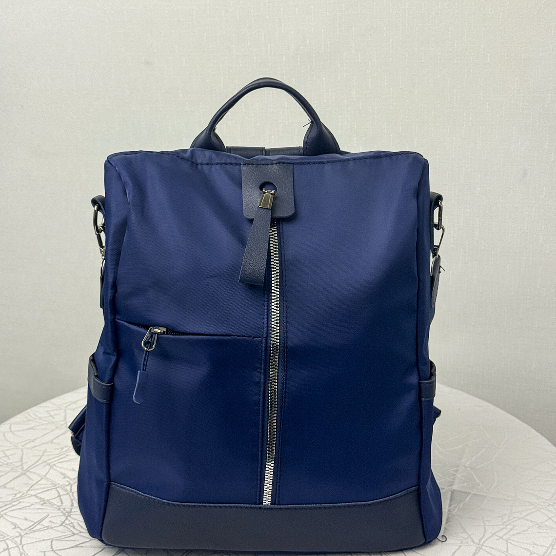 🖤Mochila de mujer Aura Moderna 1