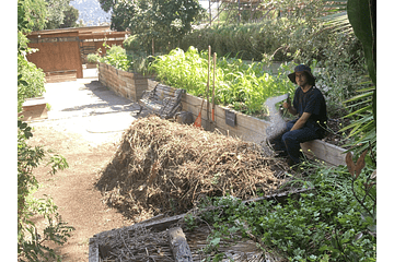 ¿Por qué voltear la pila de compost?