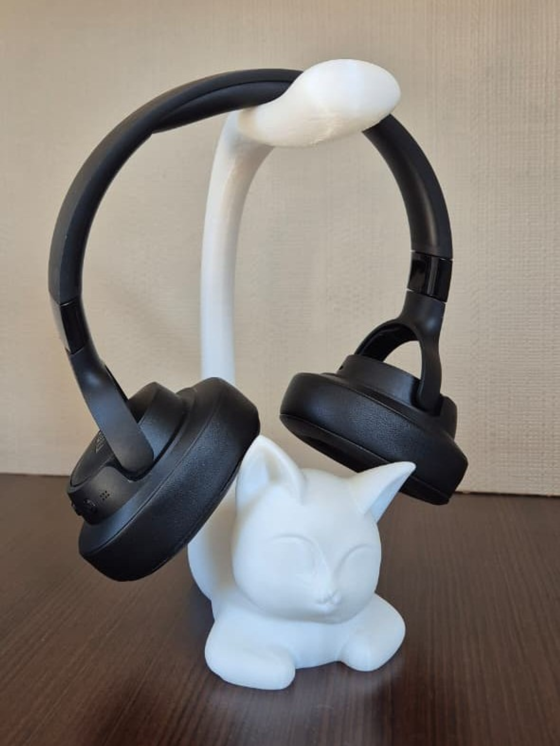 Porta Audífonos Gato cola larga – Soporte Impreso en 3D para Home Office 3