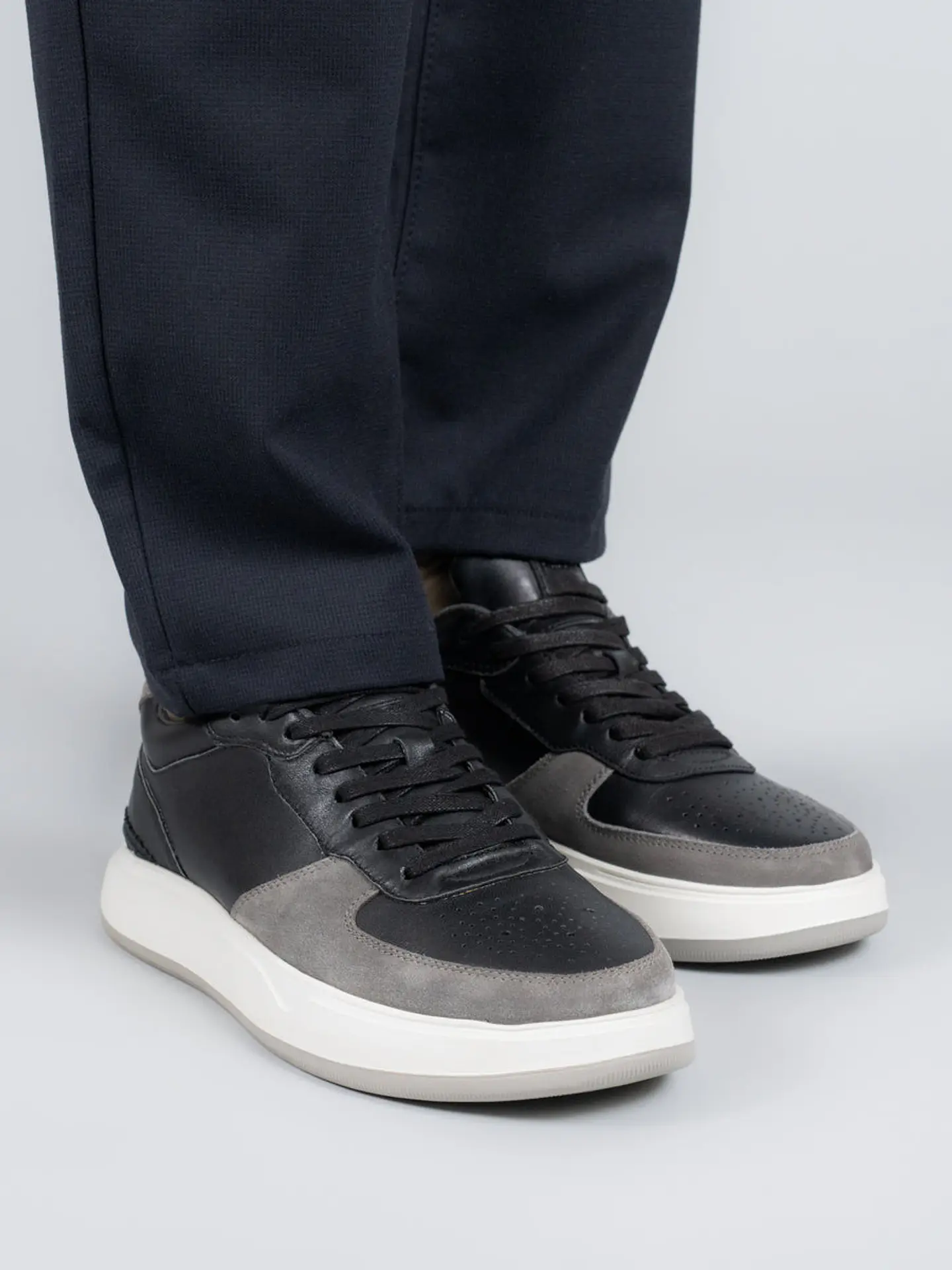 Zapatilla Cuero Hombre Mozze Negro 2